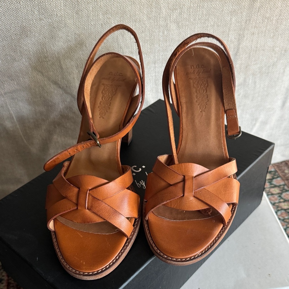 n.d.c. Brown Leather Sandals
